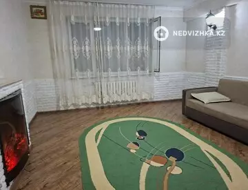 1-комнатная квартира, этаж 2 из 5, 55 м², На длительный срок