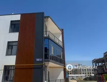 2-комнатная квартира, этаж 3 из 3, 69 м²