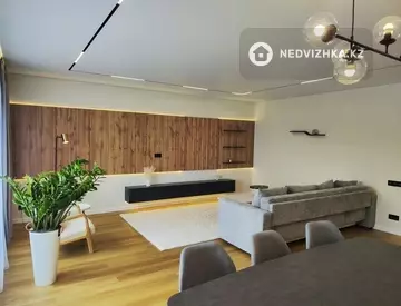 4-комнатная квартира, этаж 12 из 13, 153 м²