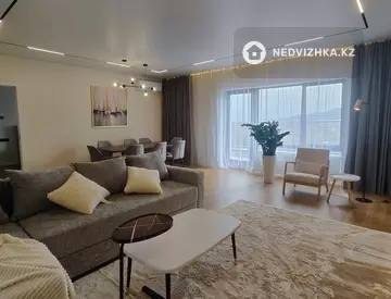 4-комнатная квартира, этаж 12 из 13, 153 м²