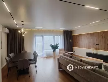 4-комнатная квартира, этаж 12 из 13, 153 м²