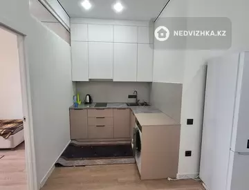 3-комнатная квартира, этаж 9 из 12, 44 м², На длительный срок