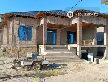 7-комнатная часть дома, 10 соток, 480 м²