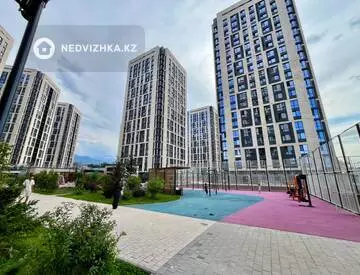 2-комнатная квартира, этаж 8 из 20, 55 м², Посуточно