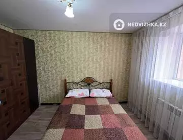 2-комнатная квартира, этаж 8 из 9, 50 м²