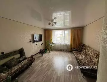 2-комнатная квартира, этаж 8 из 9, 50 м²
