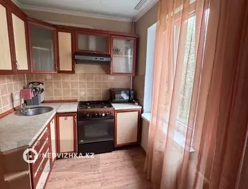 3-комнатная квартира, этаж 2 из 4, 62 м²
