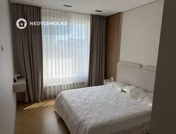 4-комнатная квартира, этаж 10 из 12, 110 м²