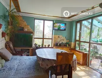 4-комнатный дом, 9.4 соток, 180 м²
