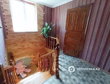 4-комнатный дом, 9.4 соток, 180 м²