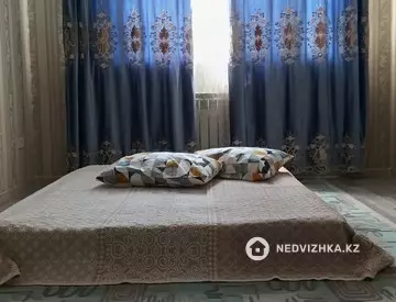 2-комнатная квартира, этаж 4 из 10, 74 м², На длительный срок
