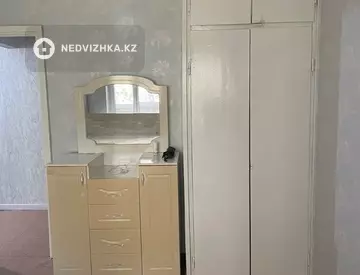 3-комнатная квартира, этаж 4 из 5, 64 м²