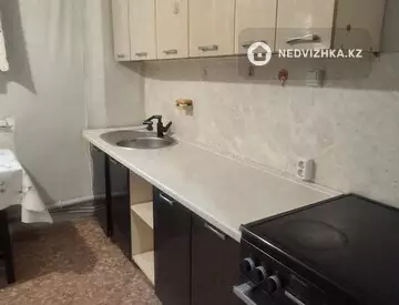 1-комнатная квартира, этаж 3 из 5, 33 м²