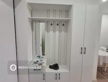 3-комнатная квартира, этаж 9 из 12, 44 м², Посуточно