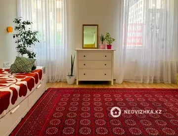 1-комнатная квартира, этаж 1 из 9, 33 м²
