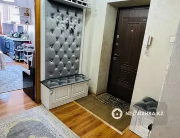 4-комнатная квартира, этаж 4 из 4, 95 м²