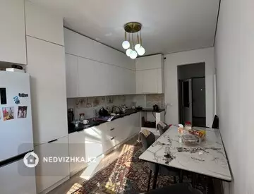 2-комнатная квартира, этаж 3 из 13, 48 м²