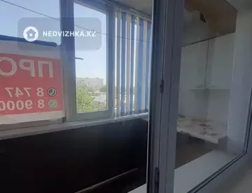 3-комнатная квартира, этаж 3 из 6, 58 м²