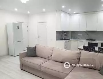 2-комнатная квартира, этаж 3 из 4, 56 м², На длительный срок
