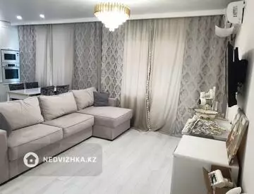 2-комнатная квартира, этаж 3 из 4, 56 м², На длительный срок