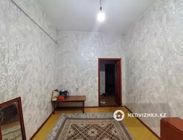 2-комнатная квартира, этаж 1 из 5, 42 м²