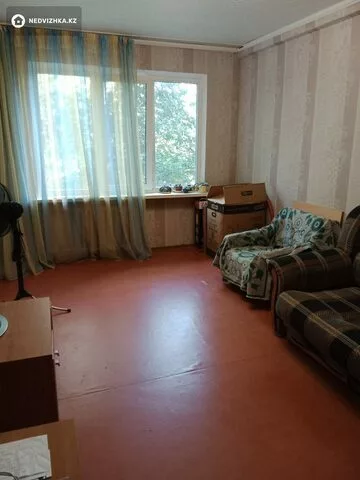 4-комнатная квартира, этаж 2 из 5, 84 м²