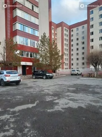 3-комнатная квартира, этаж 3 из 9, 84 м², на длительный срок